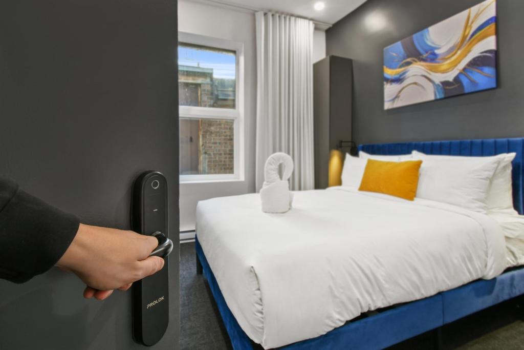 Lift Hotel Image