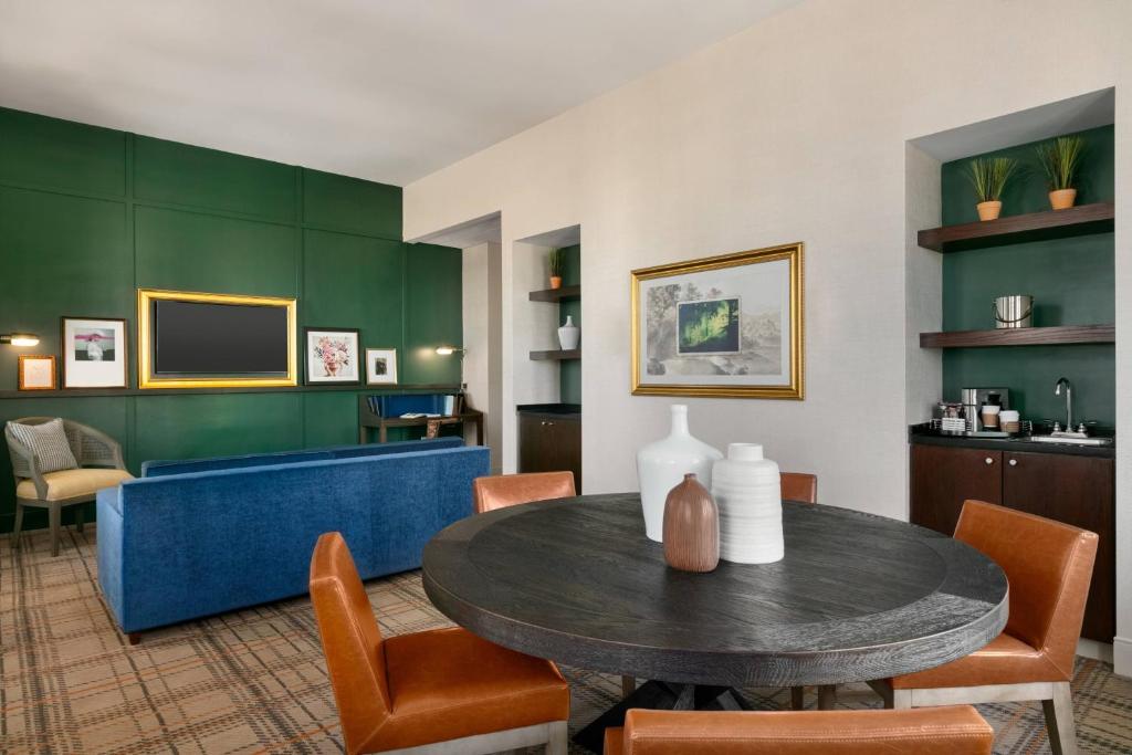 Glenn Hotel, Autograph Collection Image