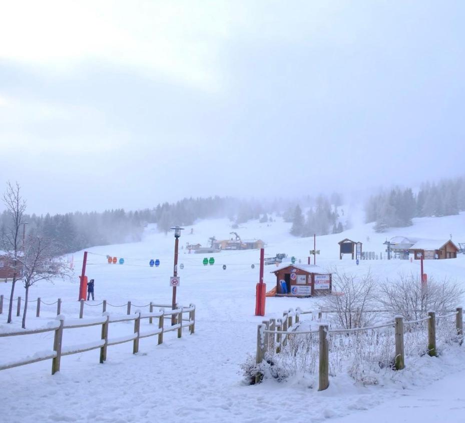 L'établissement STUDIO 4 PERS SUD - L'Etoile des Rennes - Superdevoluy PIED DES PISTES en hiver