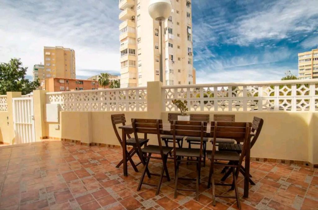 Stylish & Spacious Fully Equipped Studio-4 minutes walk to Albufereta Beach 5