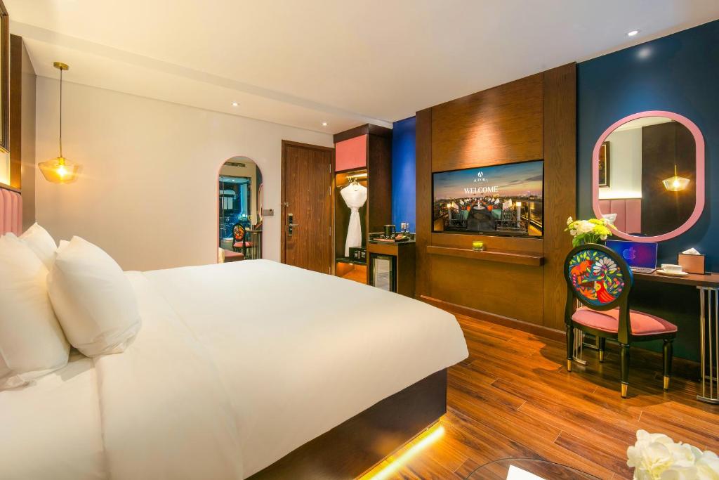 Aurora Central Hotel - A Family Friendly