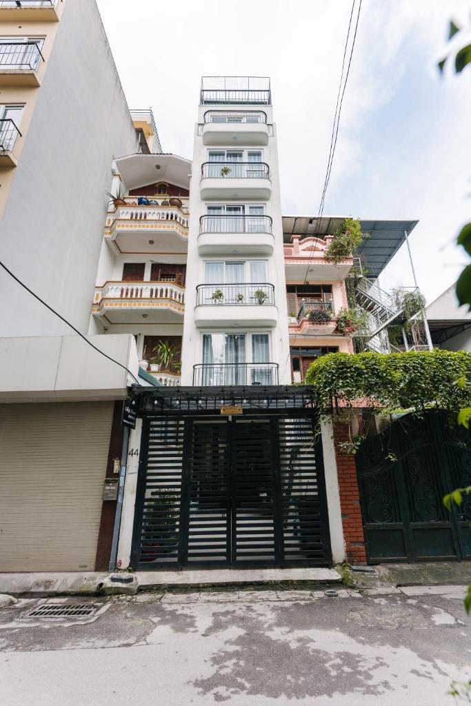 Morri West Lake Apartment