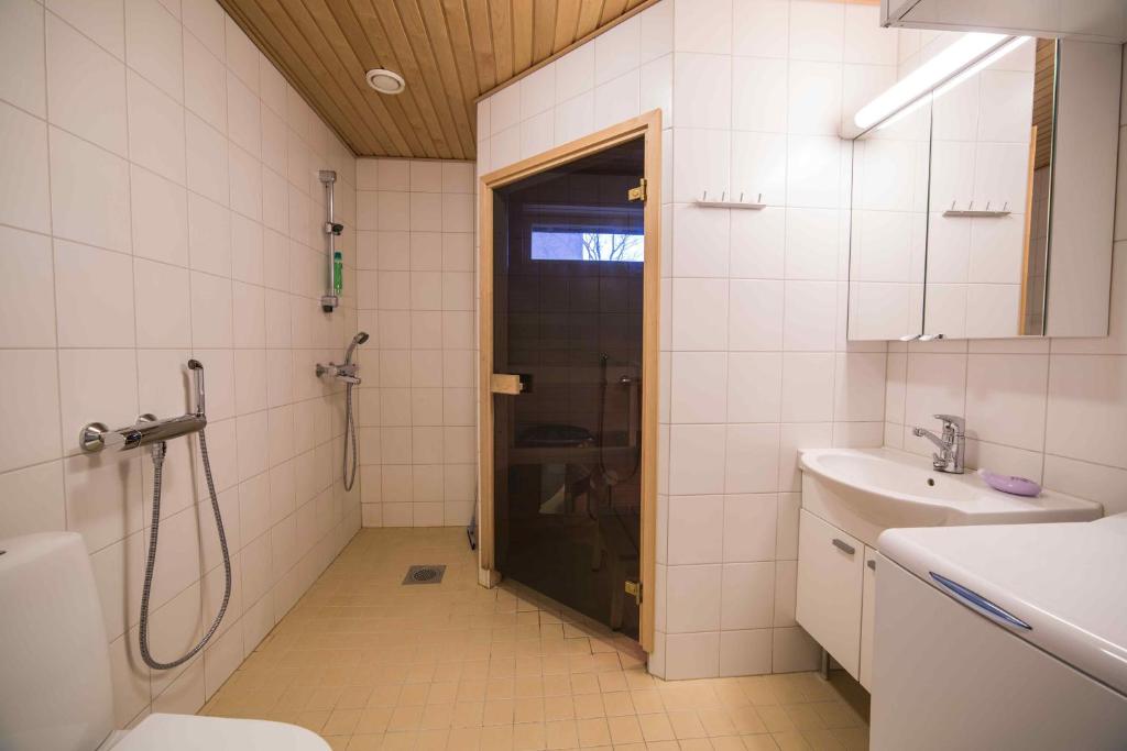Kotimaailma two bedroom with sauna and balcony 6
