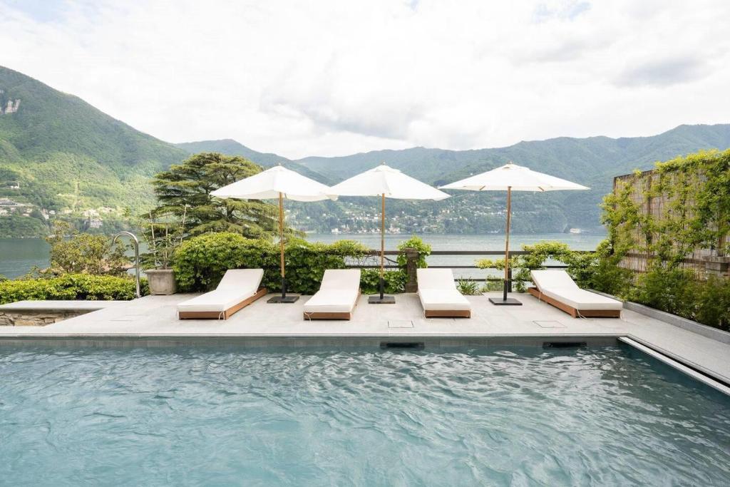 Ruby Como Villa with Lake View By Petra Luxury