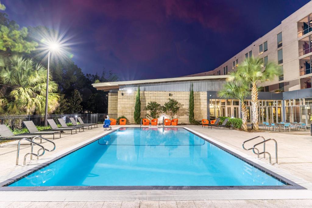 Aloft Jacksonville Tapestry Park Image