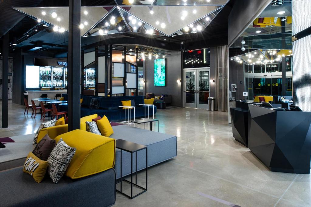 Aloft North Kansas City Image