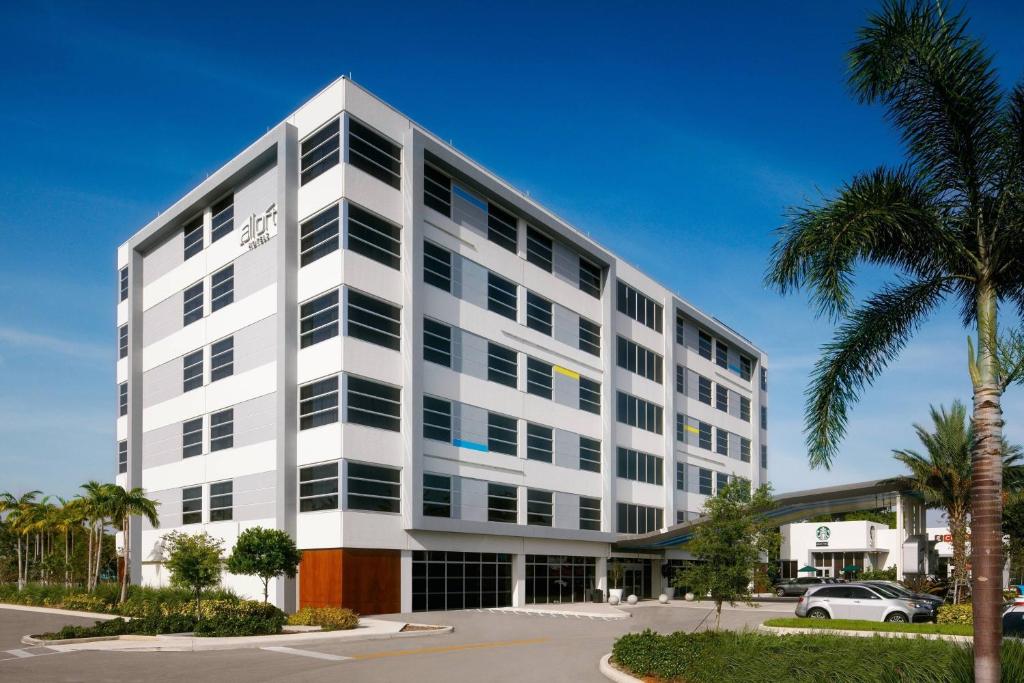 Aloft Miami Airport Image