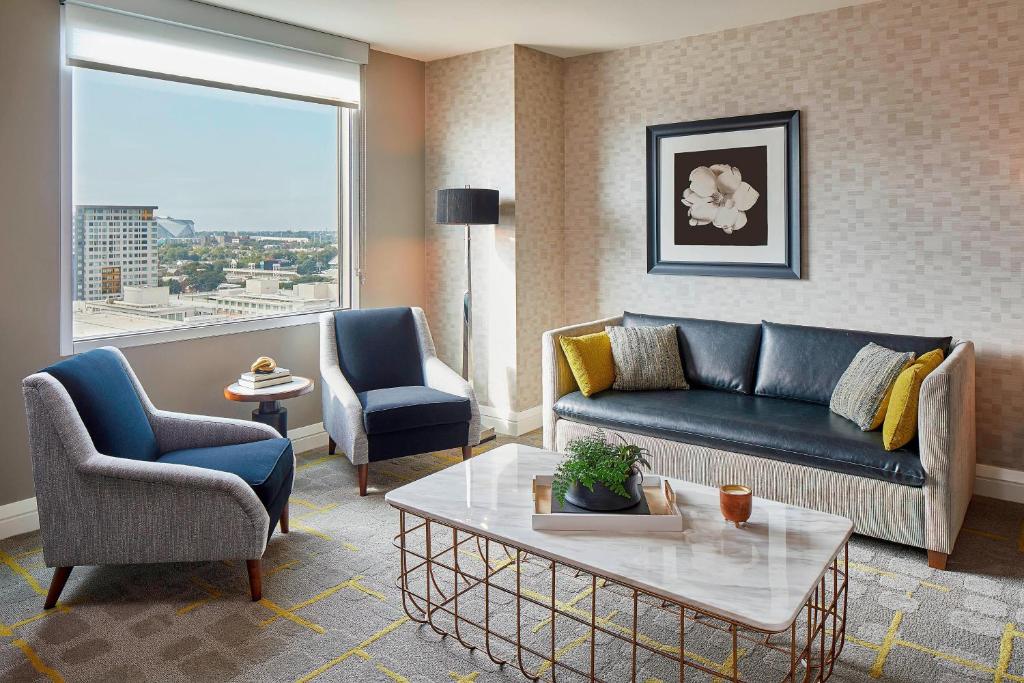 Renaissance Atlanta Midtown Hotel Image