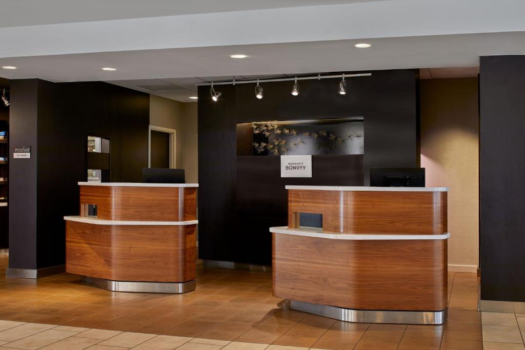 Courtyard by Marriott Memphis Airport Image