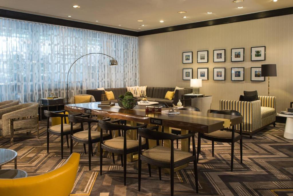 Renaissance Baltimore Harborplace Hotel Image