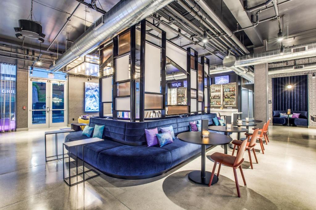 Aloft Dallas Arlington Entertainment District Image