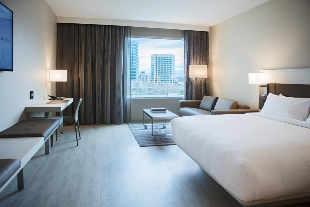 AC Hotel by Marriott San Jose Downtown Image