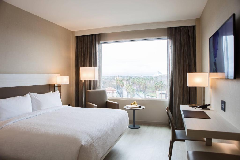 AC Hotel by Marriott San Jose Downtown Image