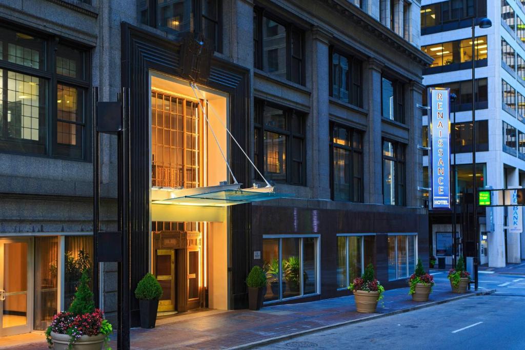 Renaissance Cincinnati Downtown Hotel Image