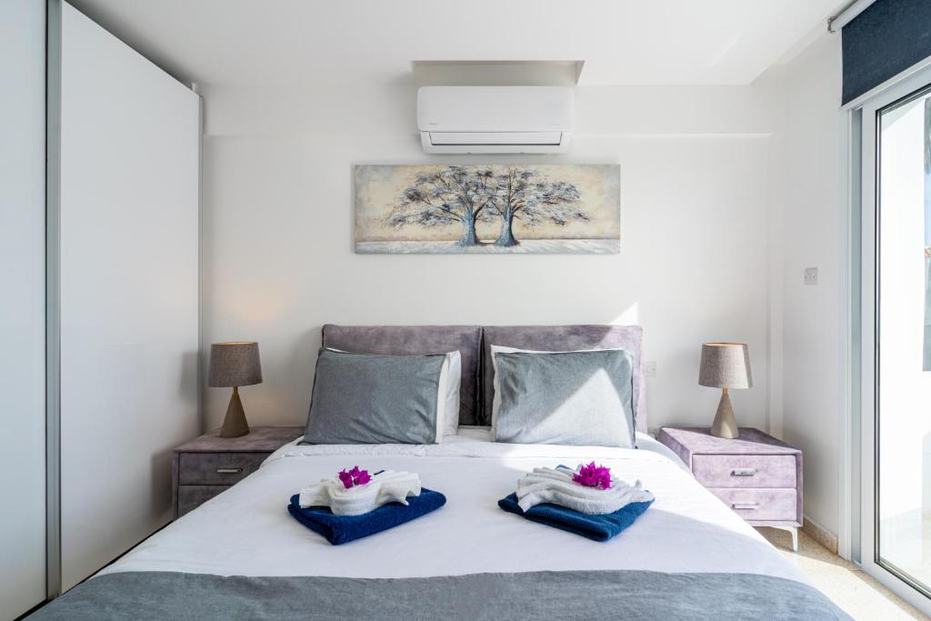 Pervolia Seaview Escape 1