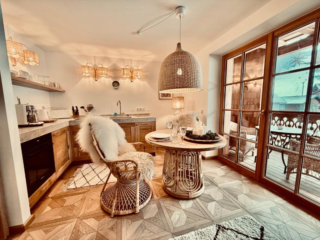 SEIN Boutique Suites - ADULTS ONLY 3
