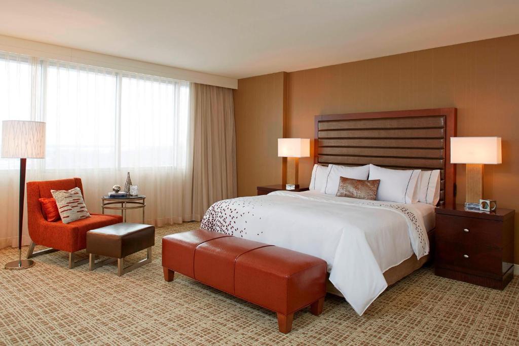 Renaissance St. Louis Airport Hotel Image