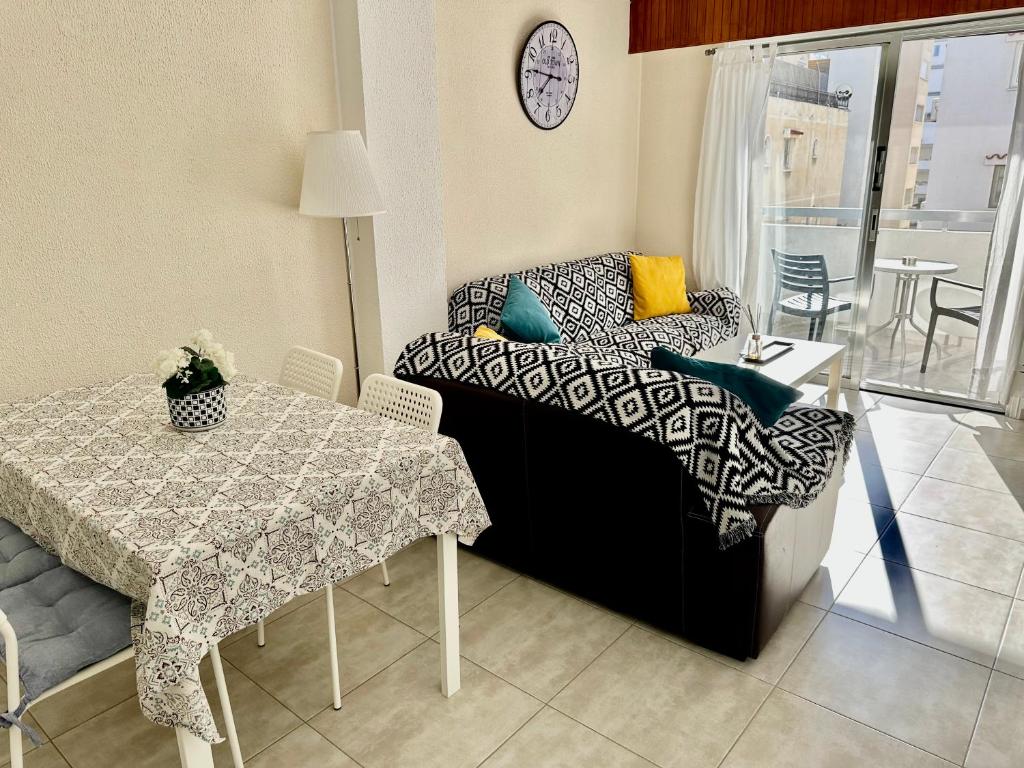 Tsimintia Apt 25 4