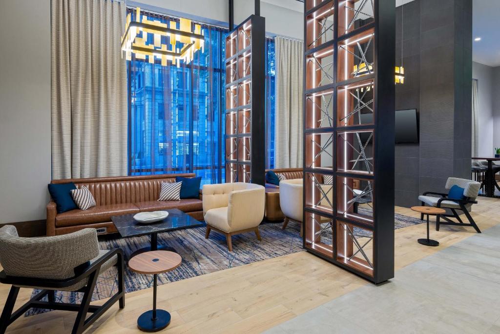 Courtyard by Marriott Atlanta Midtown Image