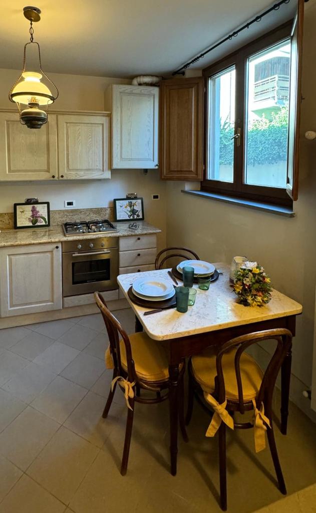 Laura's cottage 8