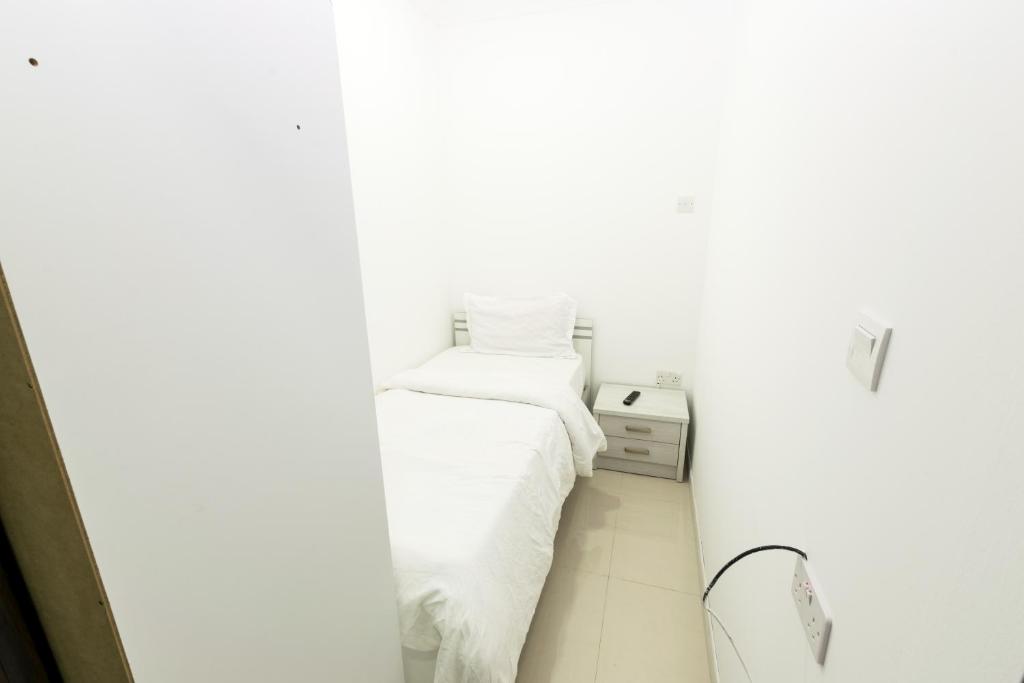 Charming Small Rooms for Girls in Dubai Marina