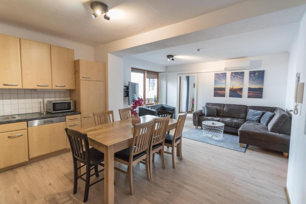 Ski-n-Lake City Apartments 4