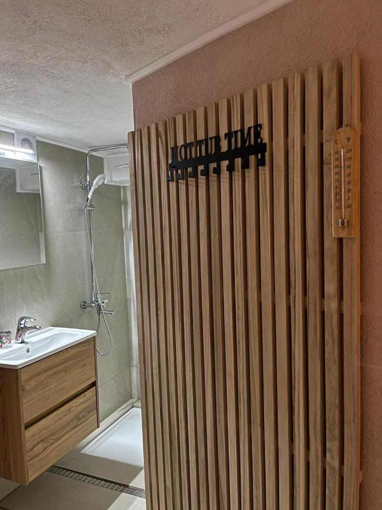 VILLA M Rustic & Spa 8