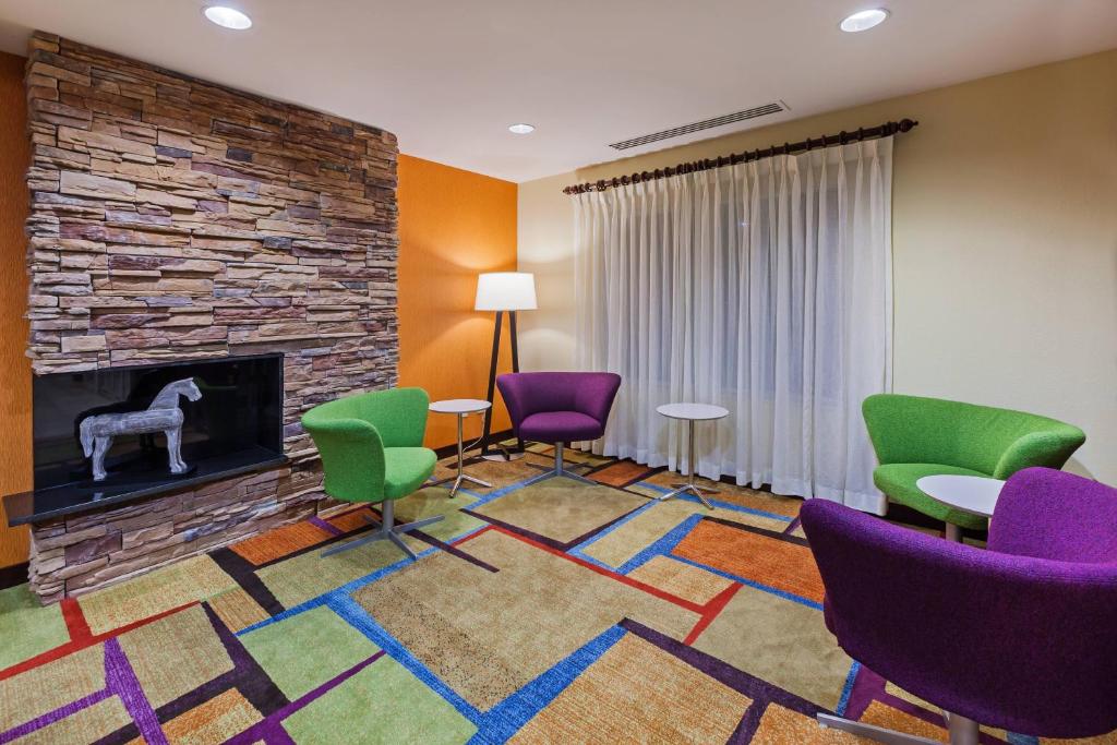 Fairfield Inn and Suites by Marriott Austin Northwest/The Domain Area Image
