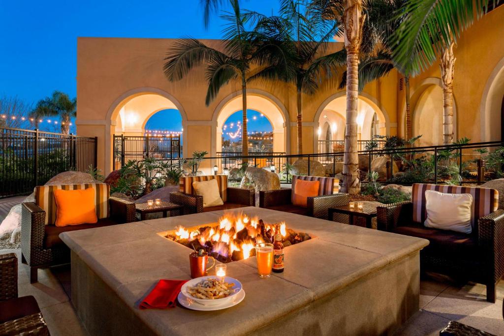 Courtyard San Diego Airport/Liberty Station Image