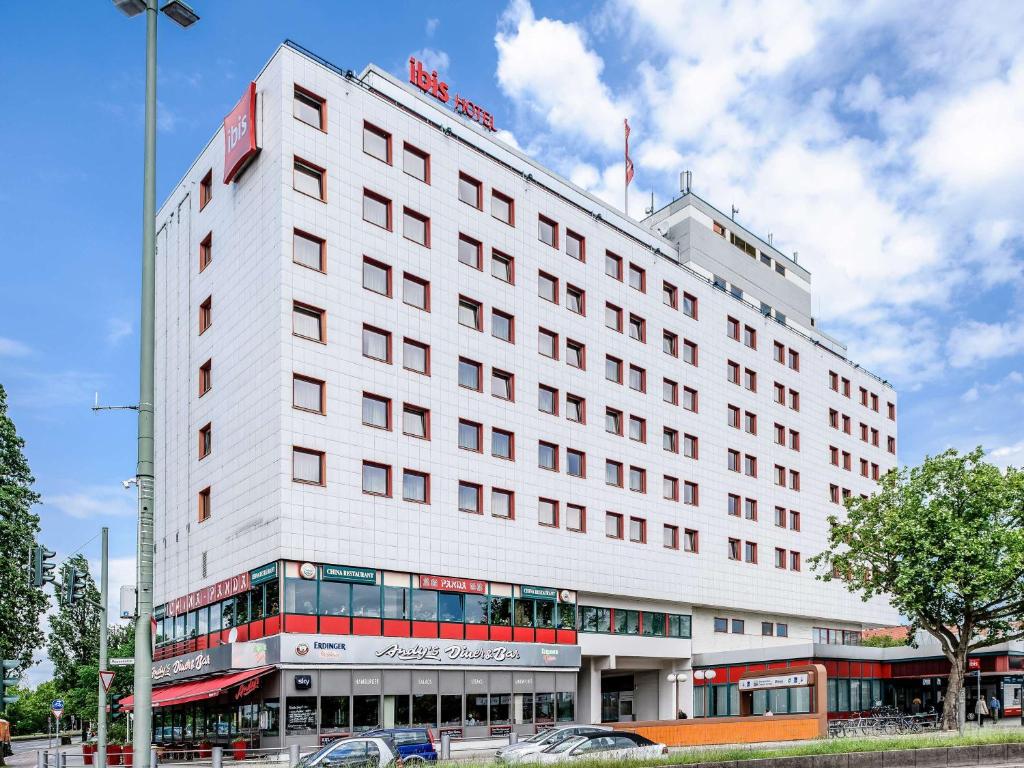 ibis Berlin Messe Image