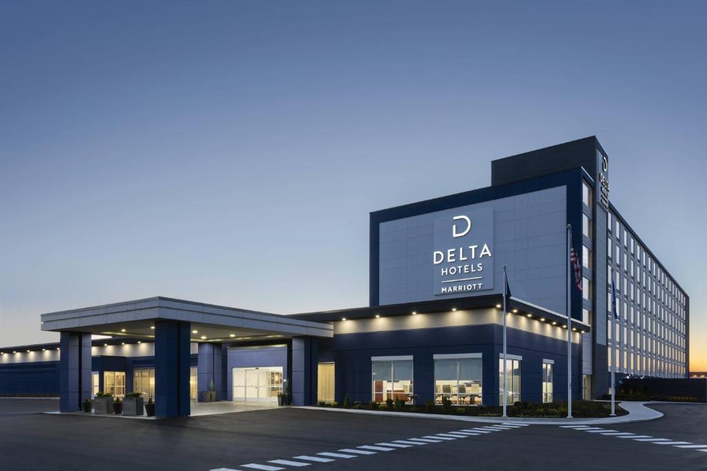 Delta Hotels by Marriott Indianapolis Airport Image