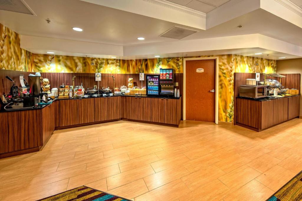Fairfield Inn and Suites by Marriott Orlando Near Universal Orlando Image