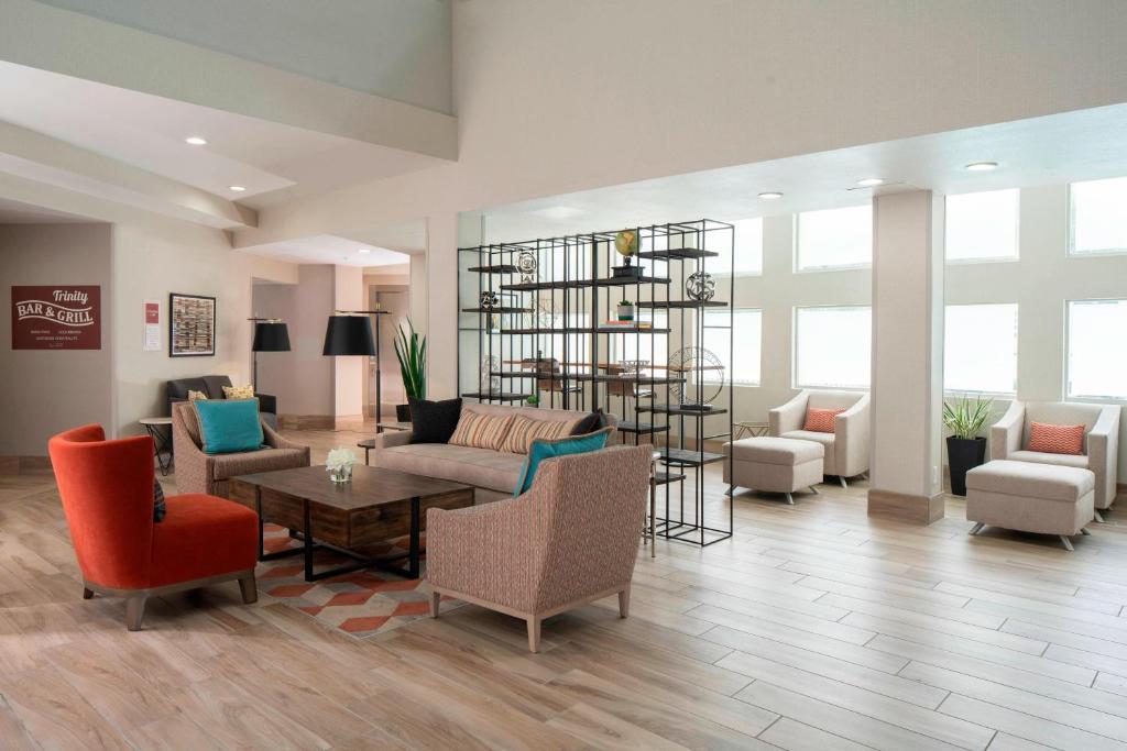 Four Points by Sheraton Dallas Arlington Entertainment District Image