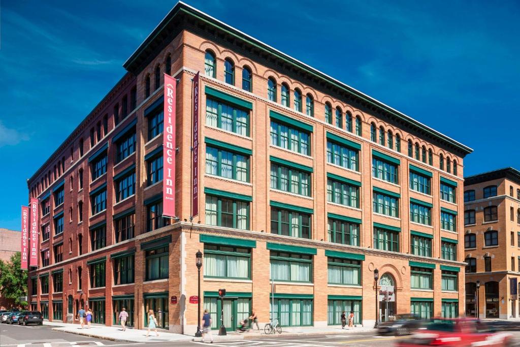 Residence Inn by Marriott Boston Downtown Seaport Image