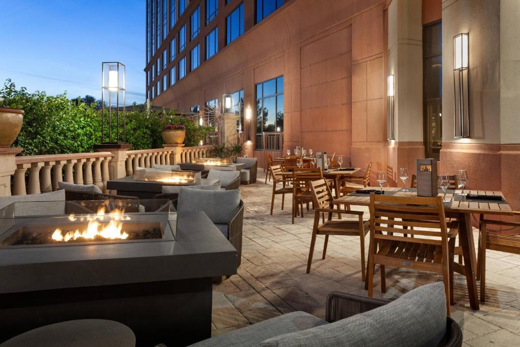 Marriott Phoenix Airport Image