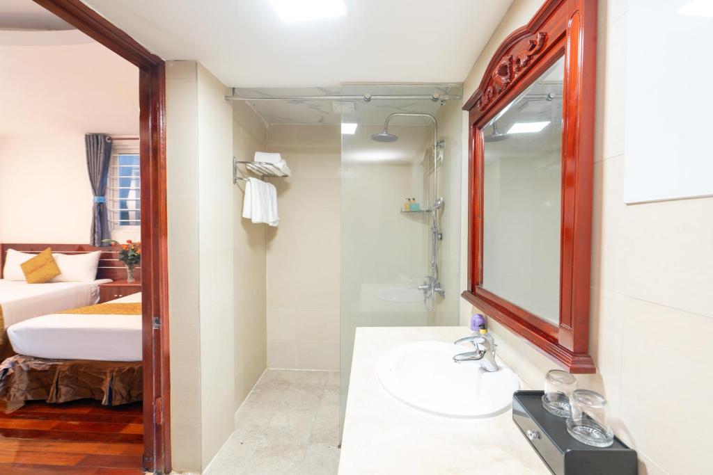 Danang Catinal Riverside Hotel