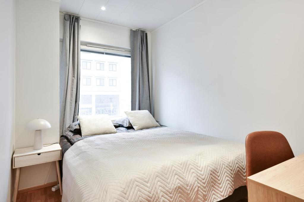 Come in! "Aninkainen" Triplet for 7 people next to Turku bus station! 8