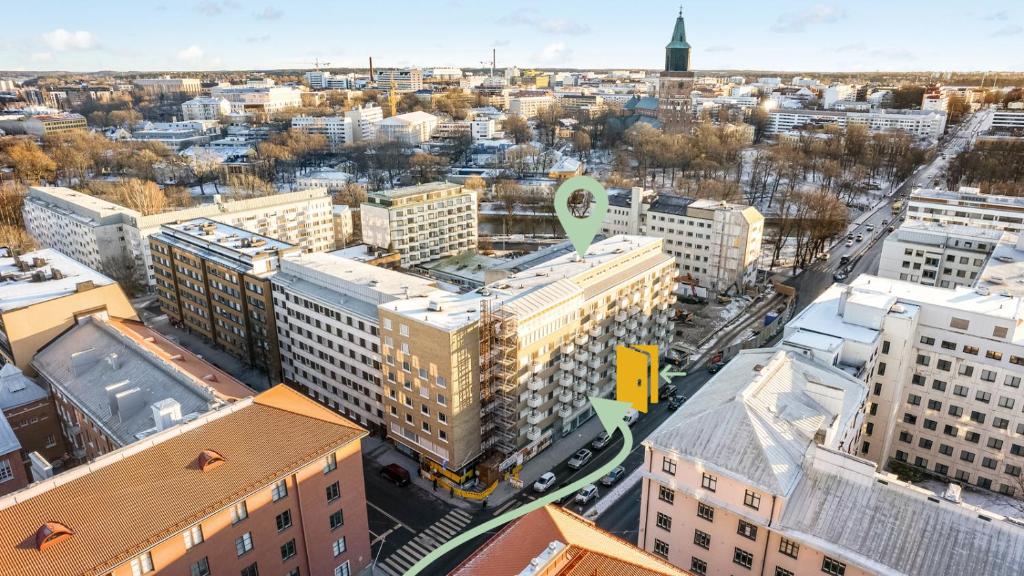 Come in! "Aninkainen" Triplet for 7 people next to Turku bus station! 6