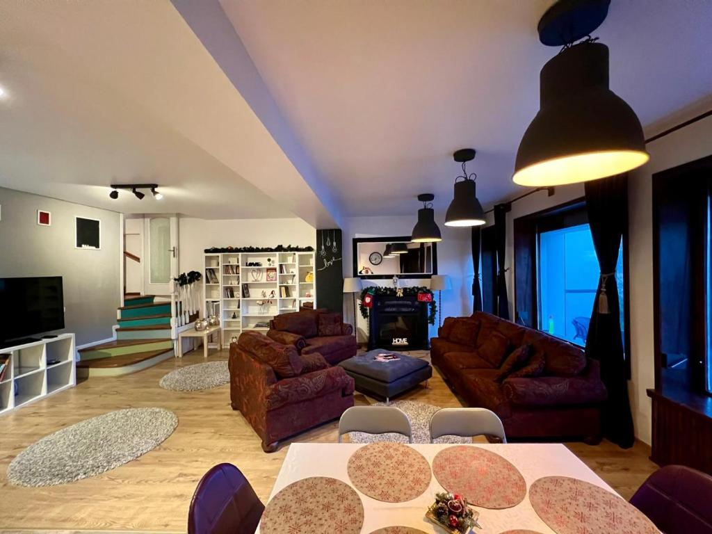 Family Villa Lake View 4
