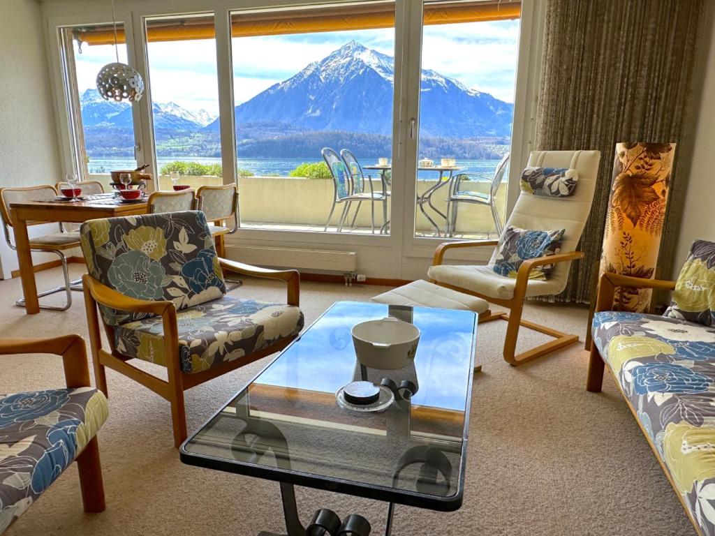 Lake Thun Alps Scenic Views and Concierge by SwissHut 4