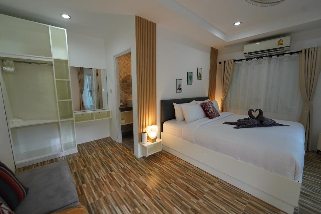 Tropical Oasis Aoyon Beach House 6