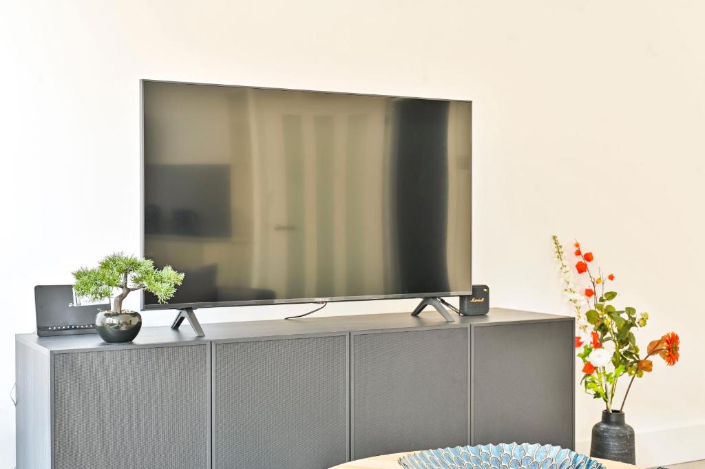 Farringdon Comfortable 2 Bed Apartments 8