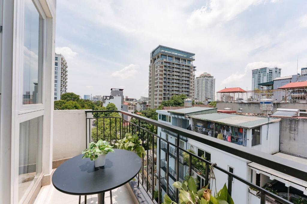 Morri West Lake Apartment