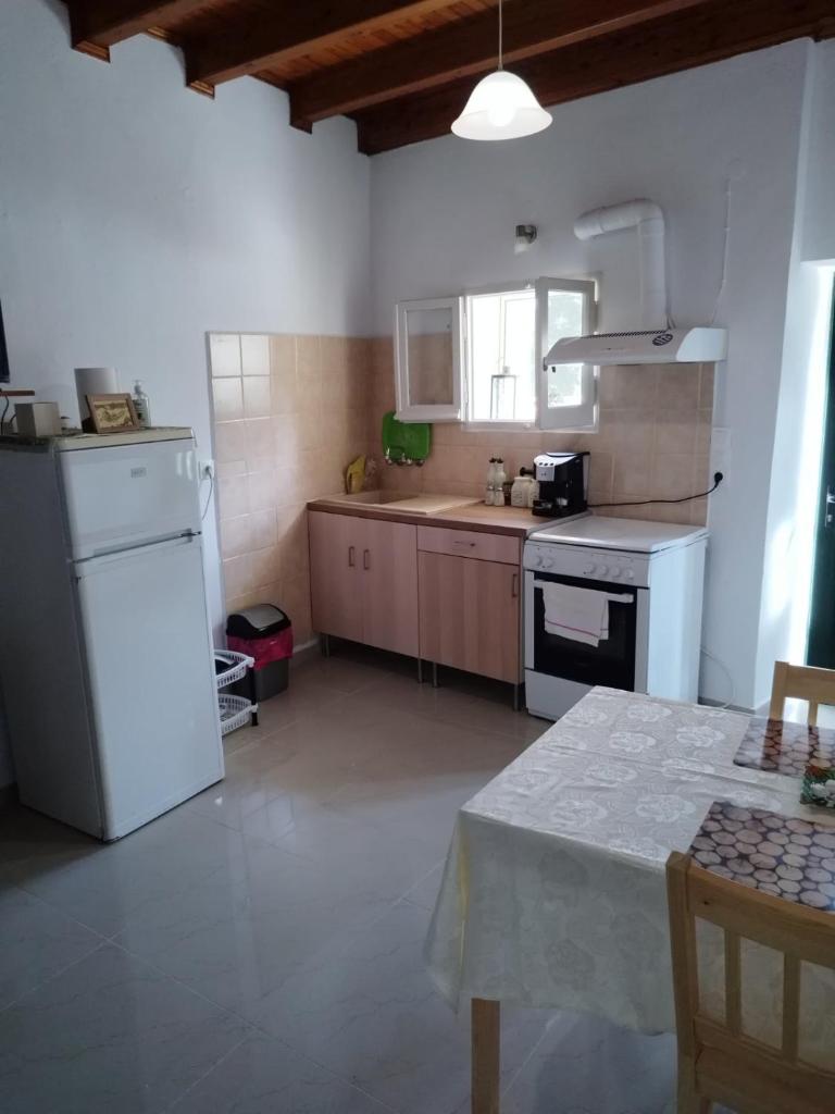 Traditional House with Loft -Michalis' House in Kouramades- 4