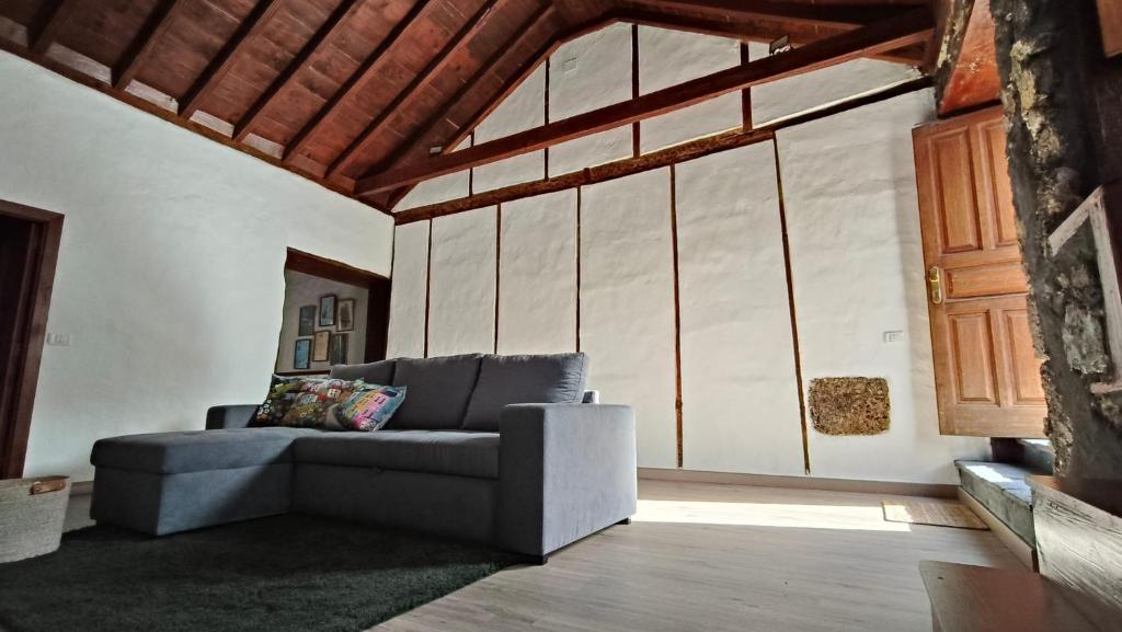 Casa Cecilia, Stylish Canarian Escape in Northwest Tenerife 5