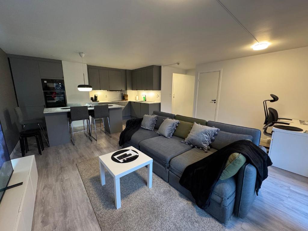 Modern and Central Apartment, 6 mins to Oslo City 4