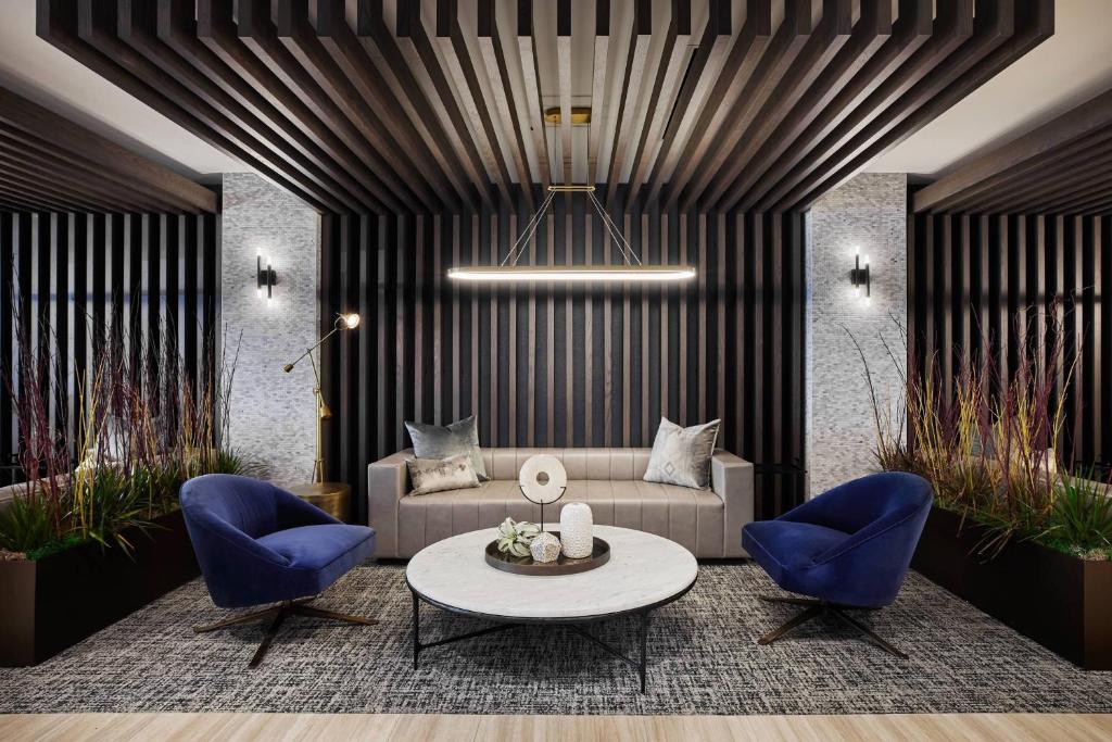SpringHill Suites by Marriott Chicago Chinatown Image