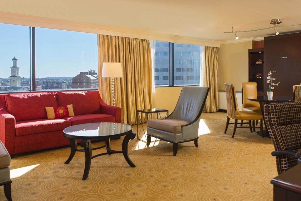 Baltimore Marriott Inner Harbor at Camden Yards Image