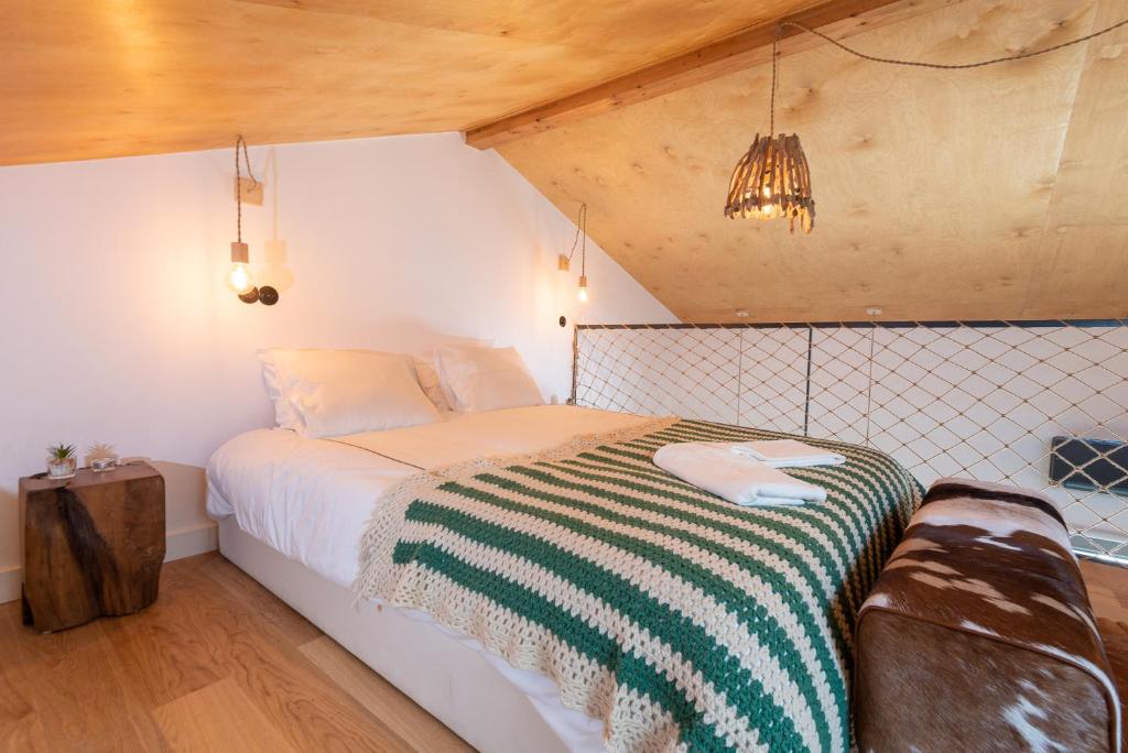 Ribeira d'ilhas Shelter 3