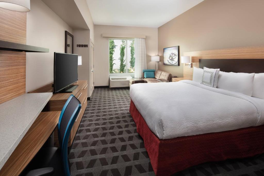 TownePlace Suites by Marriott San Diego Downtown Image